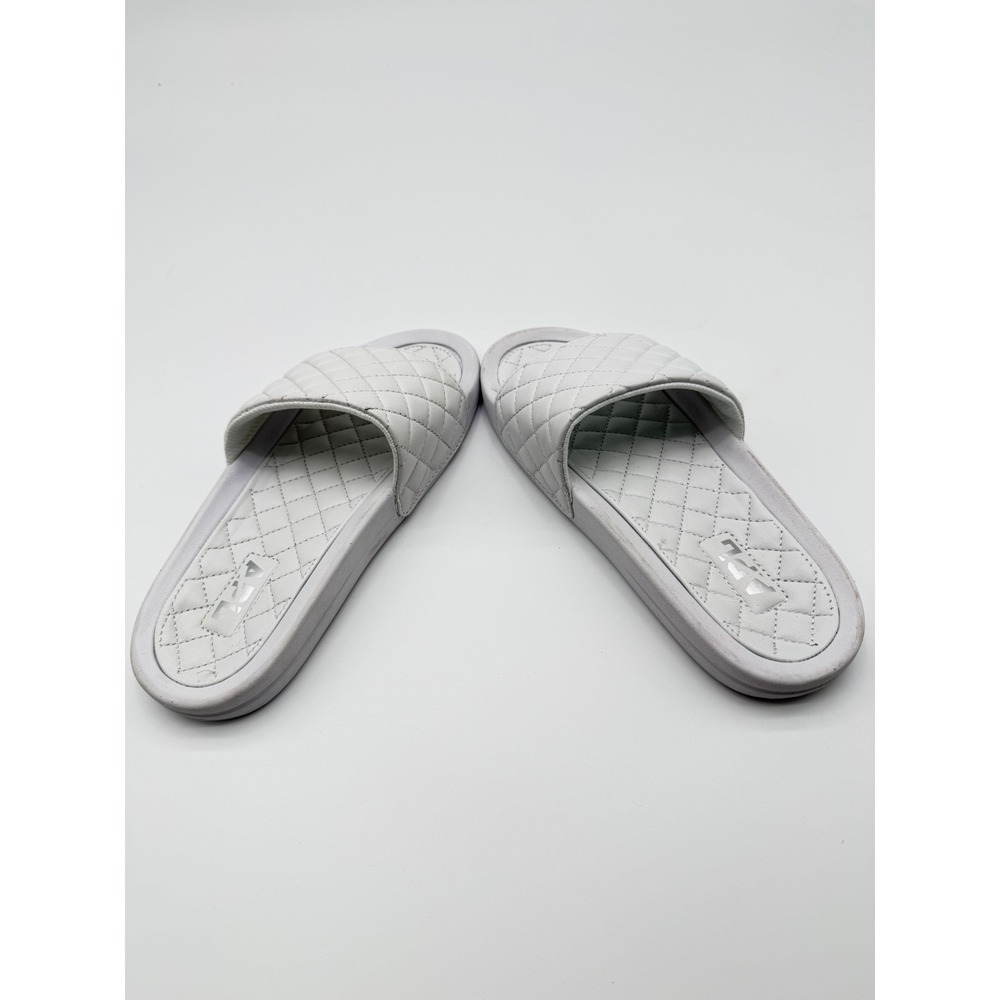 APL Athletic Propulsion Labs Lusso Quilted Leather Slides White Womens Size 6